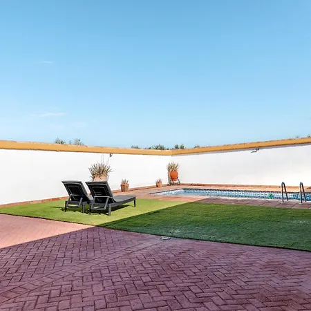 Con Piscina, Barbacoa, Aire Acondicionado, Wifi De Alta Velocidad, Cocina Exterior Y Parking Cordoba